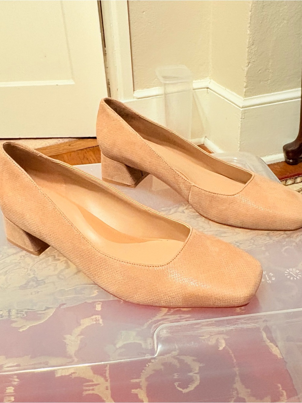 Naturalizer Classic Low Block Jayla Heel Suede Pumps in Nude Blush 9.5 wide - Picture 3 of 6